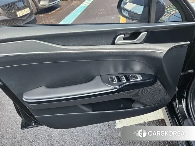 Kia K5 3rd generation 2021 Черный из Кореи, фото 2