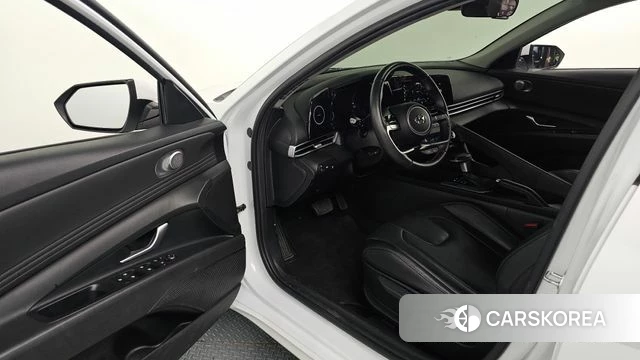 Hyundai Avante (CN7) 2023 Белый из Кореи, фото 2
