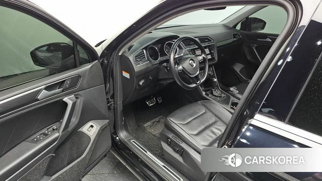 Volkswagen Tiguan second Generation 2019 Черный из Кореи, фото 2
