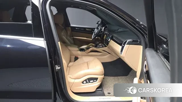 Porsche Cayenne (PO536) 2020 Черный из Кореи, фото 2