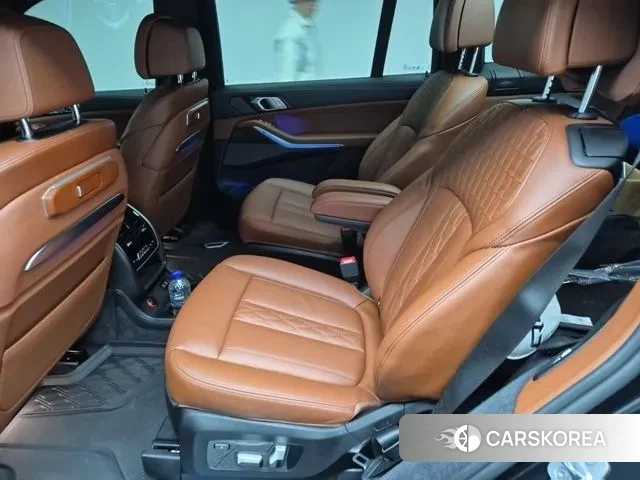 BMW X7 (G07) 2025 Черный из Кореи, фото 2