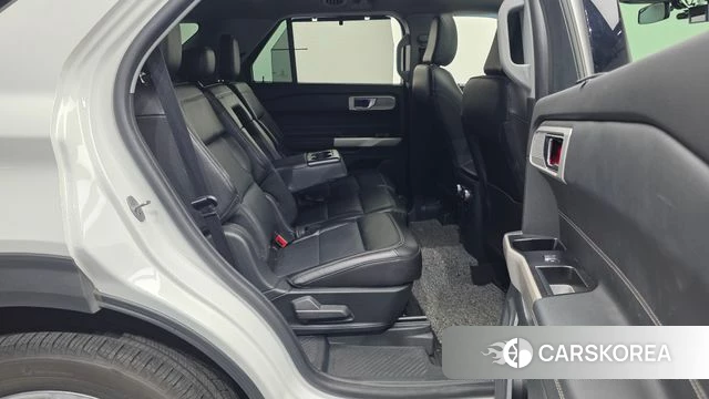 Ford Explorer 6th Generation 2022 Белый из Кореи, фото 2