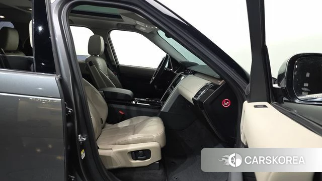 Land Rover Discovery 5 2018 Серый из Кореи, фото 2