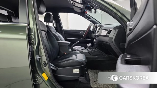 Ssangyong The New Rexton Sport 2021 Темно-зеленый из Кореи, фото 2