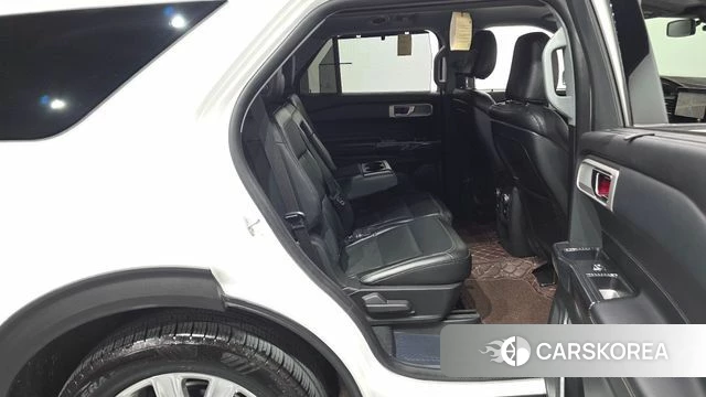 Ford Explorer 6th Generation 2020 Белый из Кореи, фото 2