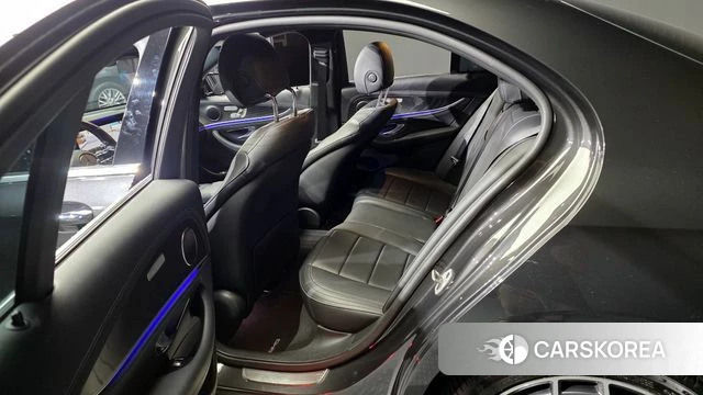 Mercedes-Benz E-Class W213 2020 Серый из Кореи, фото 2