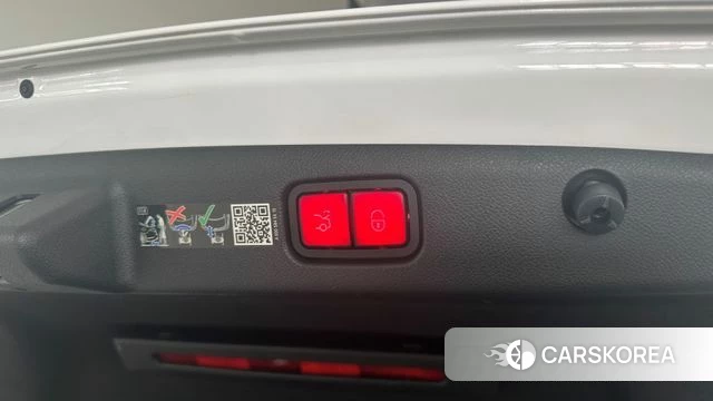 Mercedes-Benz E-Class W214 2024 Белый из Кореи, фото 2