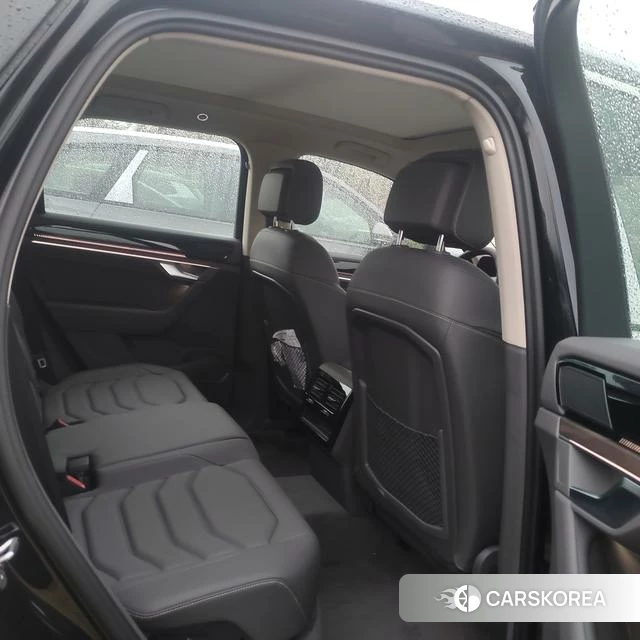 Volkswagen Touareg 2025 Черный из Китая, фото 2