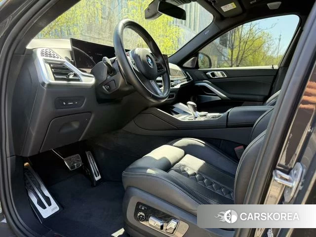 BMW X6 M 2026 Темно-серый из Китая, фото 2