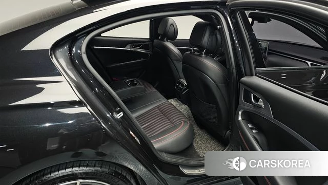Genesis G70 2018 Черный из Кореи, фото 2