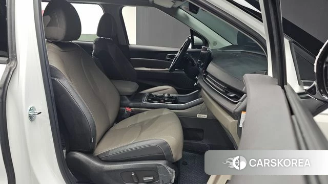 Kia The New Carnival 4th Generation 2025 Белый из Кореи, фото 2