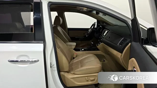 Kia All New Carnival 2018 Белый из Кореи, фото 2