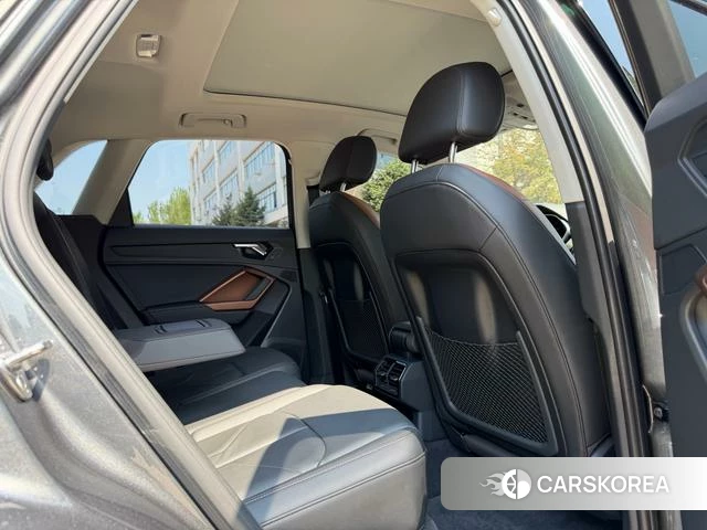 Audi Q3 2022 Темно-серый из Китая, фото 2