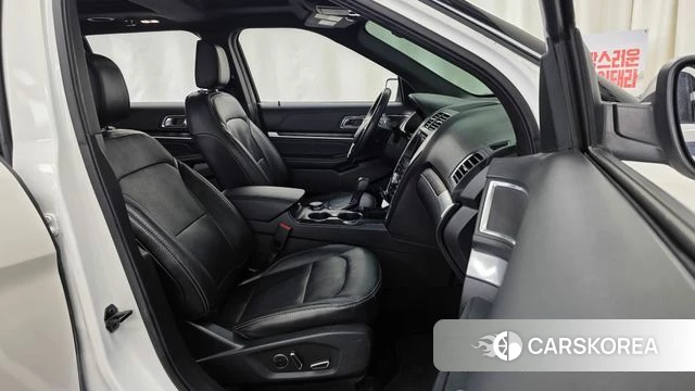 Ford Explorer 2018 Белый из Кореи, фото 2