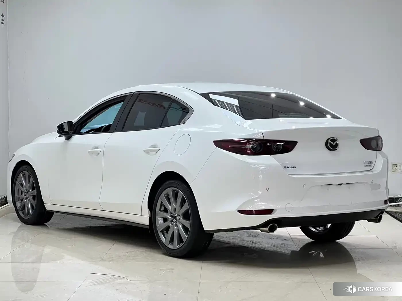 Mazda 3 2023 Белый из Китая, фото 2