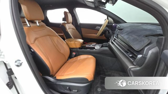 Kia Sportage 5th Generation 2023 Белый из Кореи, фото 2