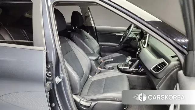 Kia Seltos 2021 Серый из Кореи, фото 2