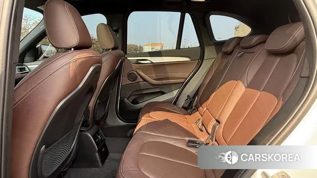 BMW X1 (F48) 2022 Белый из Кореи, фото 2