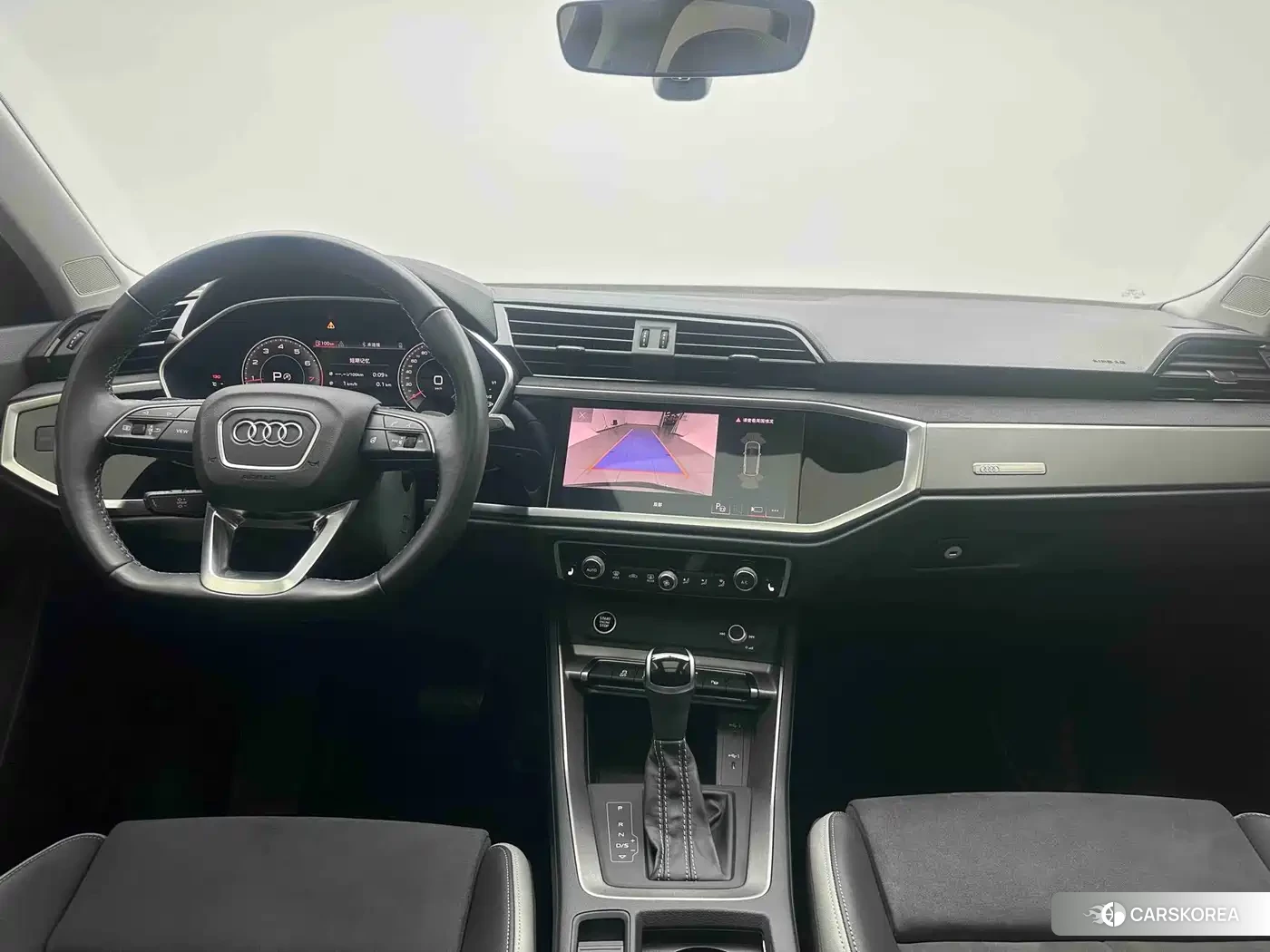 Audi Q3 2022 Silver/gray из Китая, фото 2