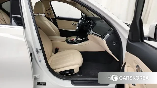 BMW 3 Series (G20) 2020 Белый из Кореи, фото 2