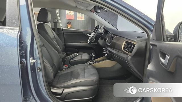 Kia Stonic 2019 Синий из Кореи, фото 2