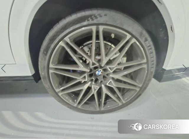 BMW X6M (G06) 2024 Белый из Кореи, фото 2