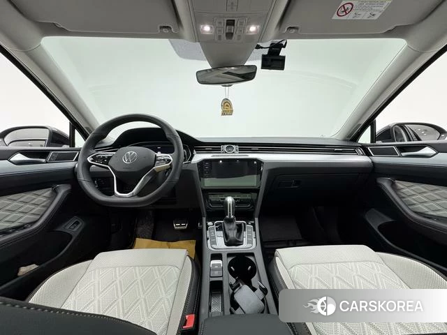 Volkswagen Magotan 2024 Черный из Китая, фото 2