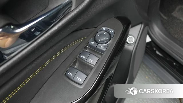 Chevrolet (GM Daewoo) Trax Crossover 2023 Черный из Кореи