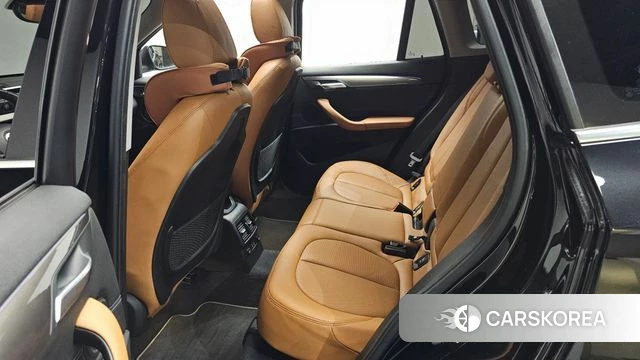 BMW X1 (F48) 2020 Черный из Кореи, фото 2