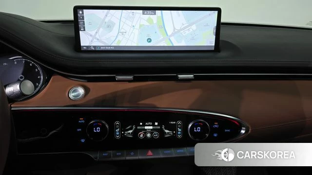 Genesis GV70 2022 Белый из Кореи, фото 2