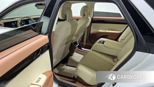 Hyundai Grandeur Hybrid (GN7) 2023 Белый из Кореи, фото 2