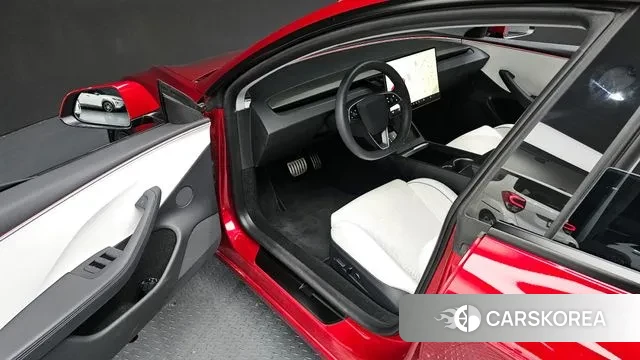 Tesla Model 3 2024 Красный из Кореи, фото 2