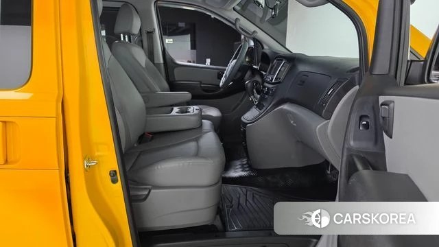 Hyundai The New Grand Starex 2019 Желтый из Кореи, фото 2