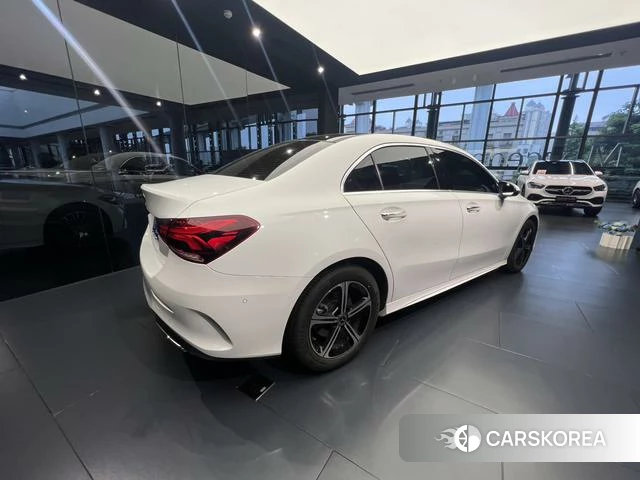 Mercedes-Benz Class A 2022 Белый из Китая, фото 2
