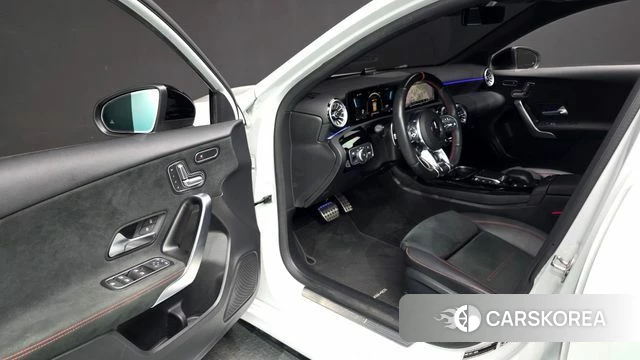 Mercedes-Benz A-Class W177 2023 Белый из Кореи, фото 2
