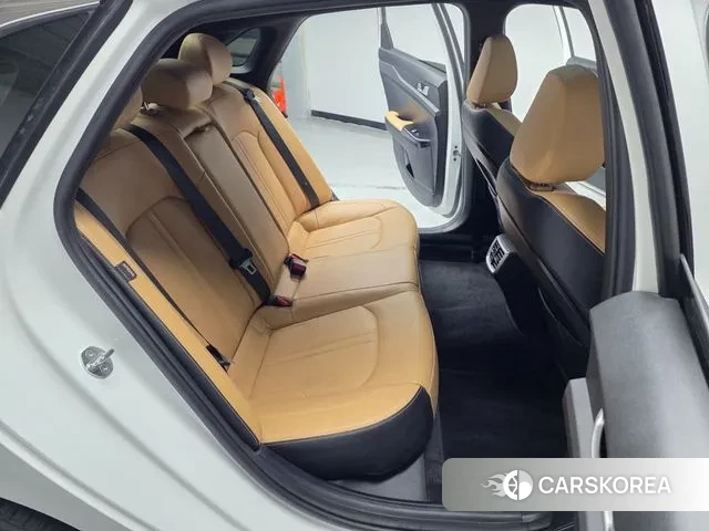 Kia K5 3rd generation 2021 Белый из Кореи, фото 2