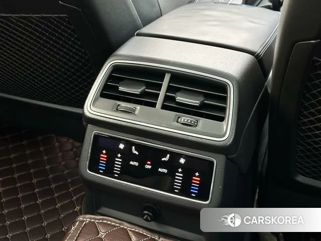 Audi A6L 2022 Черный из Китая, фото 2