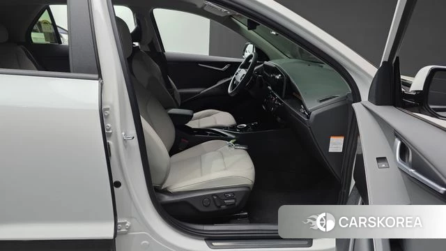 Kia Di Ol Nu Niro 2025 Белый из Кореи, фото 2