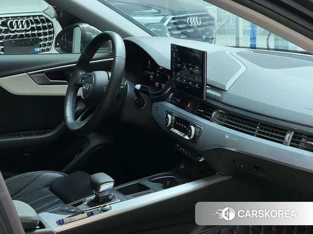 Audi A4L 2021 Темно-серый из Китая, фото 2