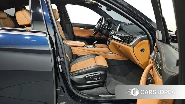 BMW X6 (F16) 2018 Черный из Кореи, фото 2