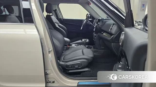 Mini Cooper Countryman 2023 Песочный из Кореи, фото 2