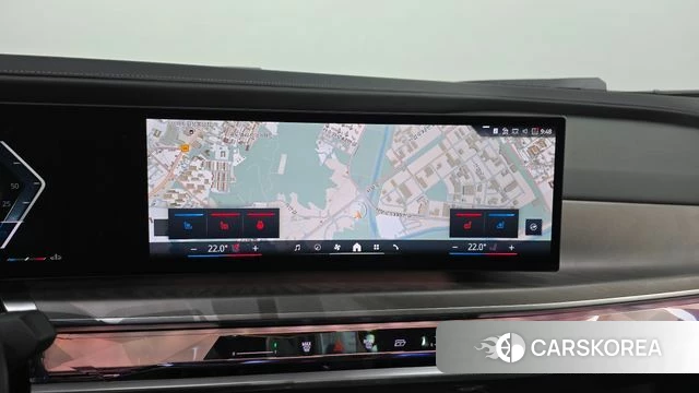 BMW 7 Series (G70) 2023 Серебристо-серый из Кореи, фото 2