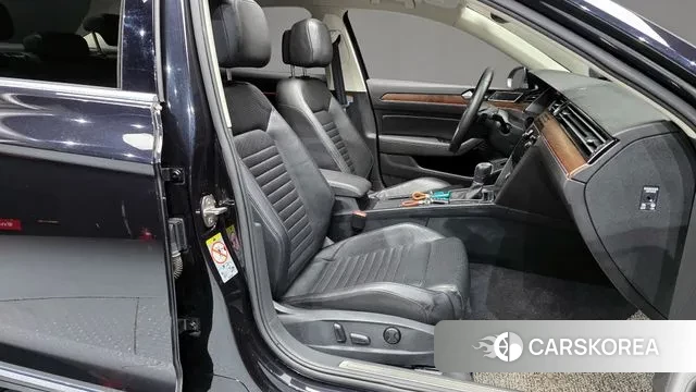 Volkswagen Passat GT (B8) 2018 Черный из Кореи, фото 2