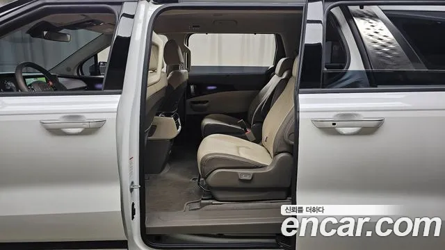 Kia Carnival 4th generation 2023 Белый из Кореи, фото 2