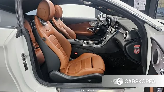 Mercedes-Benz C-Class W205 2018 Белый из Кореи, фото 2