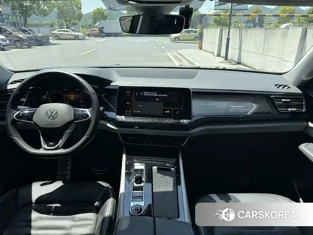 Volkswagen Tourang id 4321343 из Китая 2