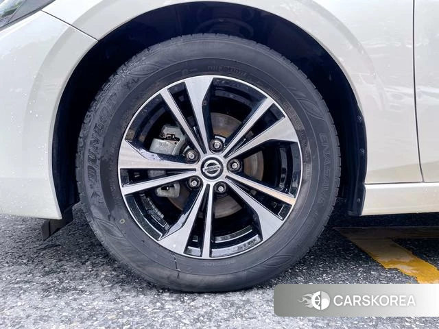 Nissan Xuan Yi 2023 Белый из Китая, фото 2
