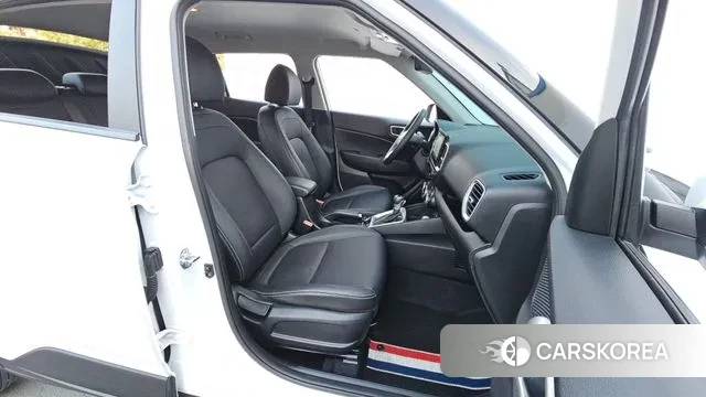 Hyundai Venue 2023 Белый из Кореи, фото 2