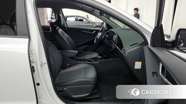 Kia Di Ol Nu Niro 2024 Белый из Кореи, фото 2