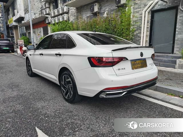 Volkswagen Sagitar 2024 Белый из Китая, фото 2